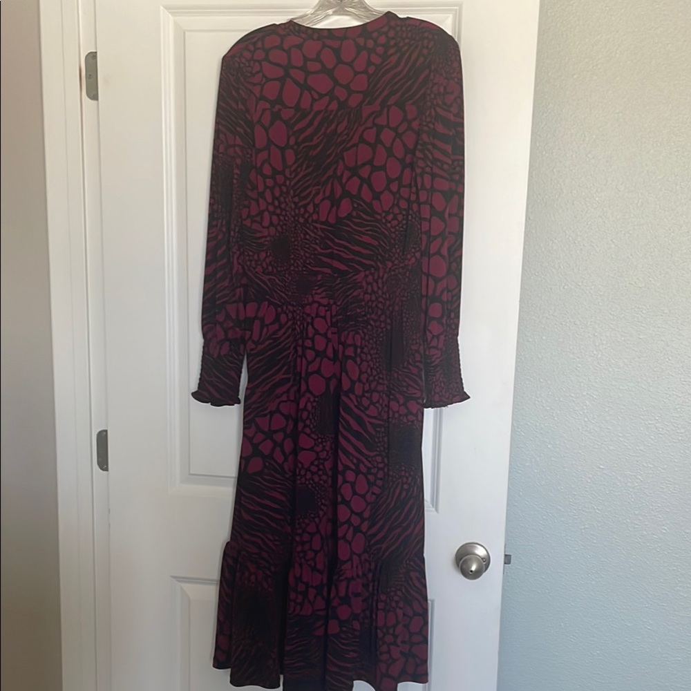 MK Elegant Purple Patterned Dress - Picture 4 of 4